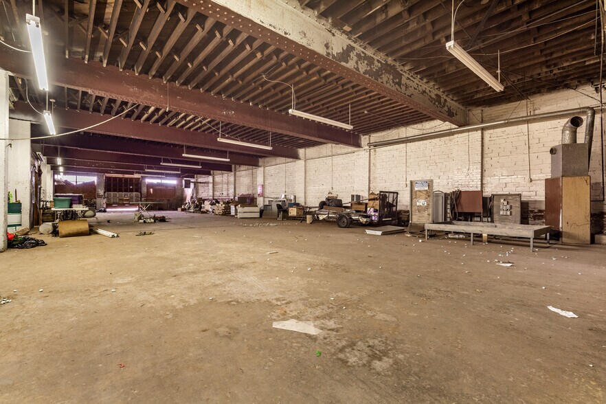 More Photos Of 611-613 W Chickasha Ave, Chickasha Storefront Retail Office For Lease