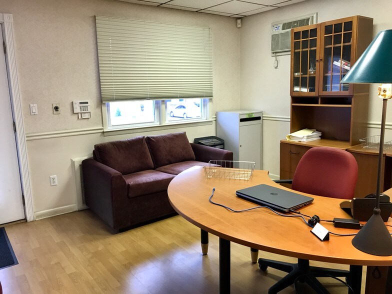 More Photos Of 245 Union St, Lodi Office For Sale