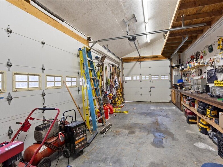 More Photos Of 21998 Lasalle Ave NW, Puposky Specialty For Sale