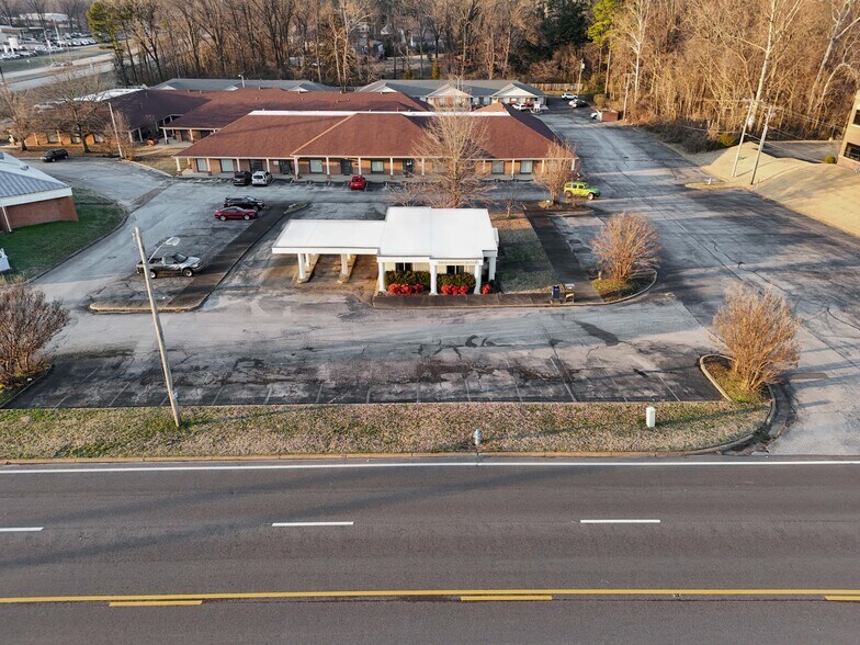 More Photos Of 385 N Parkway, Jackson Bank For Sale