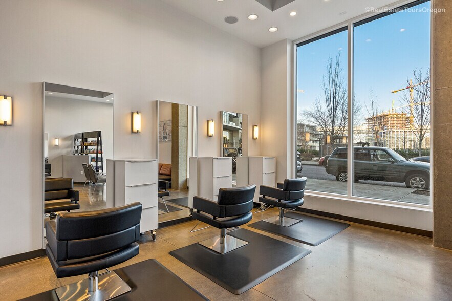 More Photos Of 1022 NW Overton St, Portland Multifamily For Sale