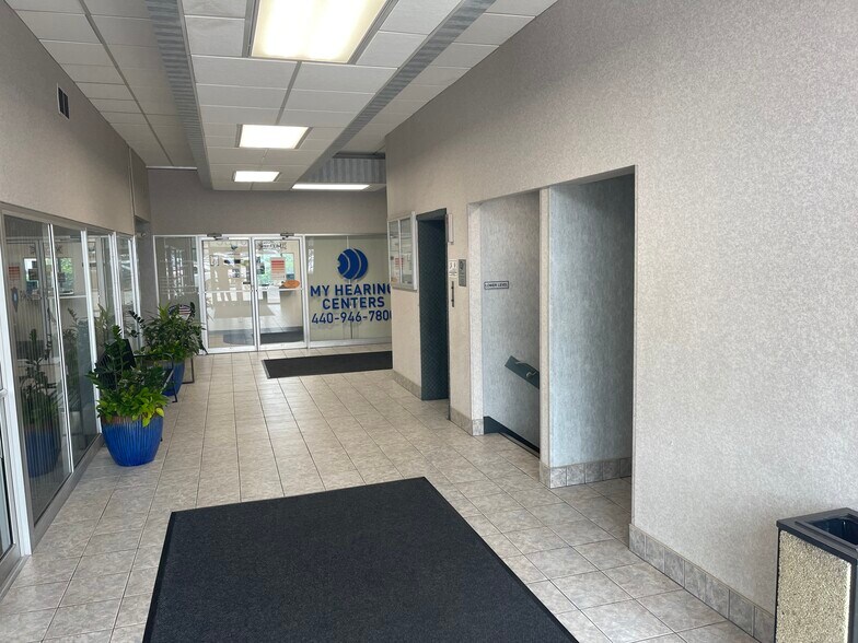 More Photos Of 35104 Euclid Ave, Willoughby Medical For Lease