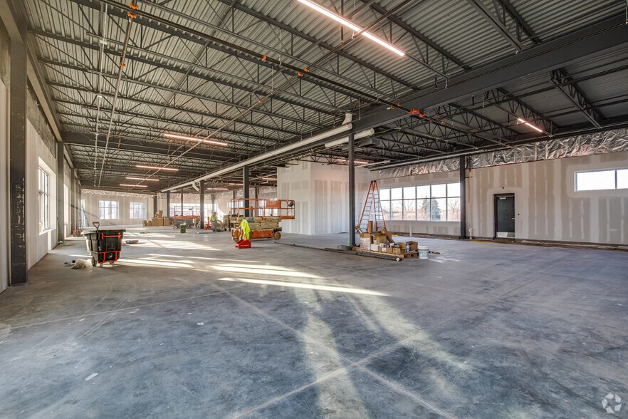 More Photos Of 855 Vikings Parkway, Eagan Restaurant For Lease