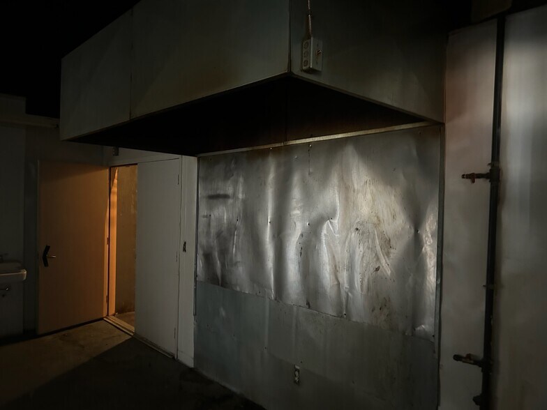 More Photos Of 120-126 Oakland ave, Decatur General Retail For Lease