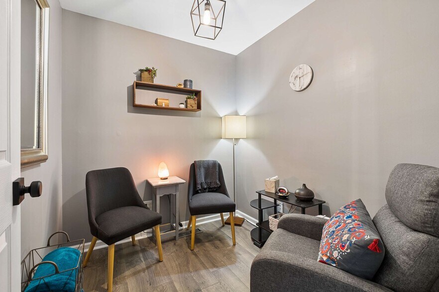 More Photos Of 2818 Azalea Pl, Nashville Office Residential For Sale