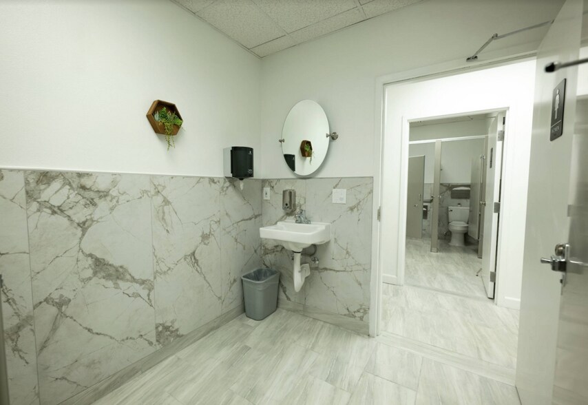 More Photos Of 1408 S Jones Blvd, Las Vegas Office Residential For Sale