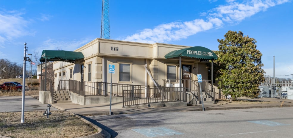 More Photos Of 305 Dover Rd, Clarksville Medical For Lease