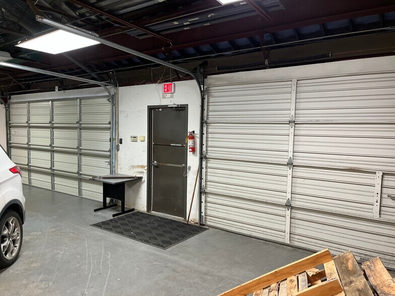 More Photos Of 4851 Keller Springs Rd, Addison Light Distribution For Lease