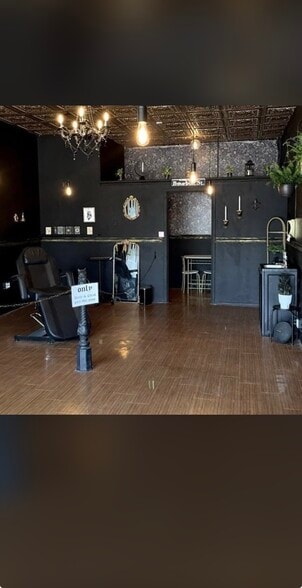 More Photos Of 1808 19th St, Lubbock Office For Sale