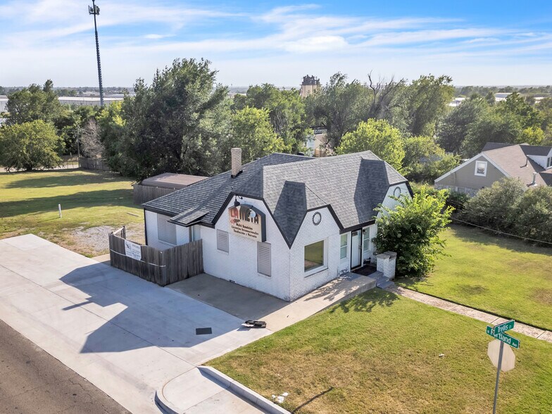 More Photos Of 3700 Trellis Ct, Oklahoma City Office Residential For Sale