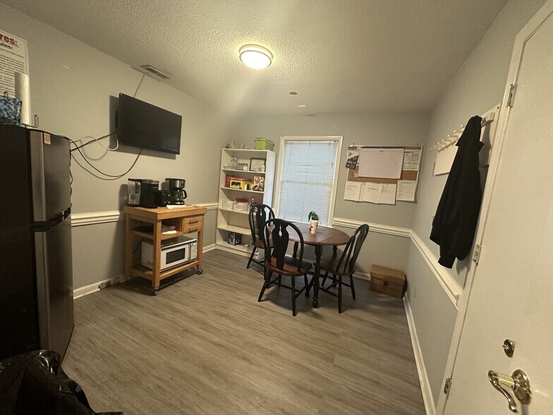 More Photos Of 5434 Yadkin Rd, Fayetteville Office For Sale