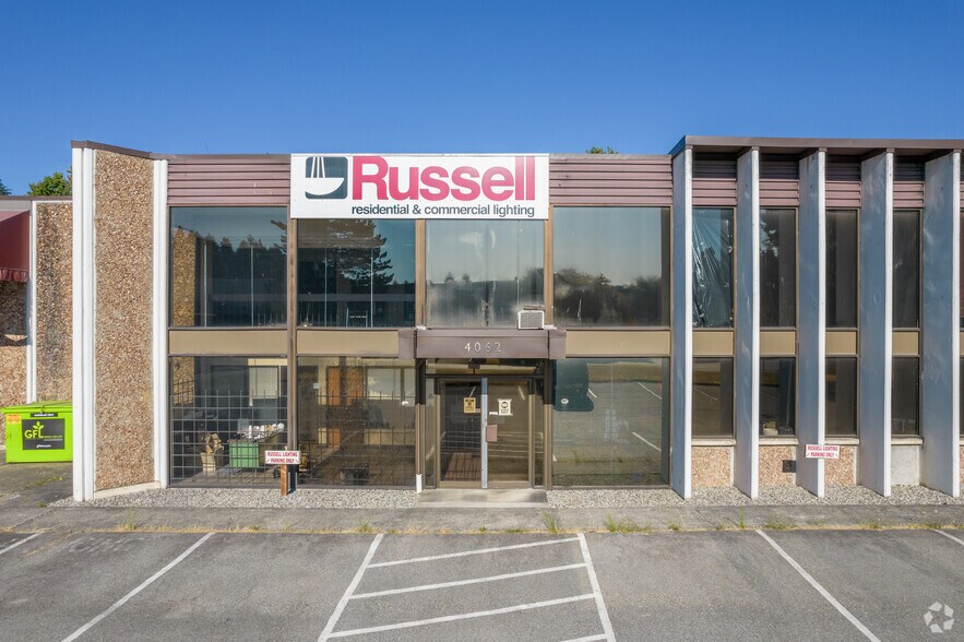 More Photos Of 4064 Mcconnell Dr, Burnaby Warehouse For Lease