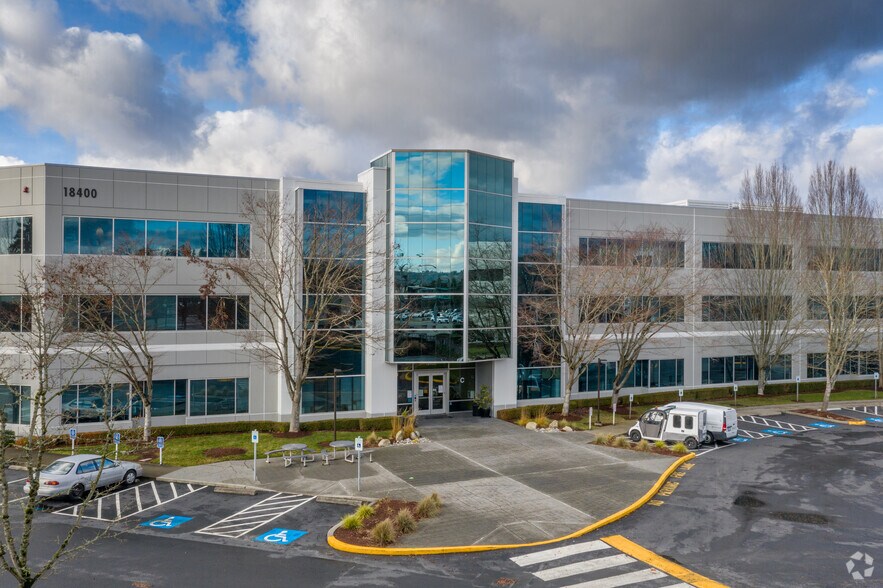 More Photos Of 18400 NE Union Hill Rd, Redmond Office For Lease