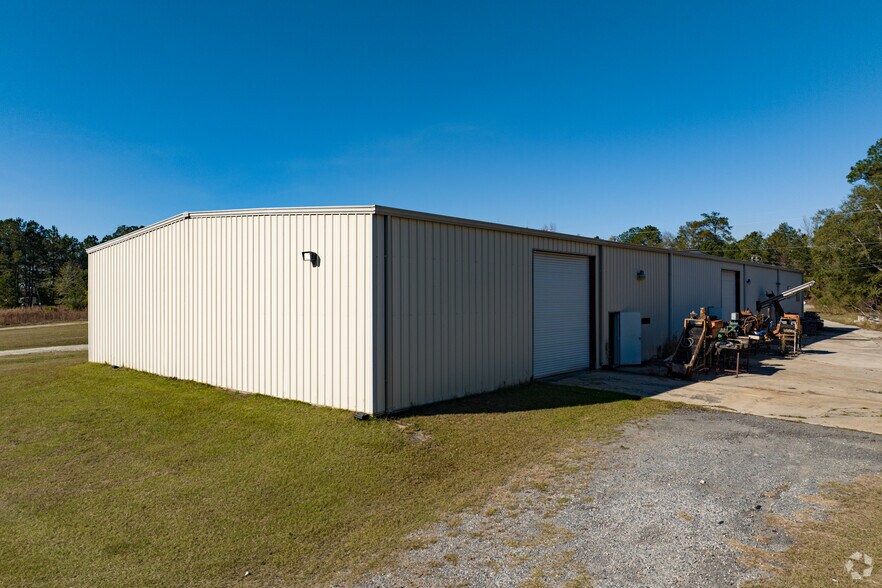 More Photos Of 400 Carver St, Mount Vernon Warehouse For Lease