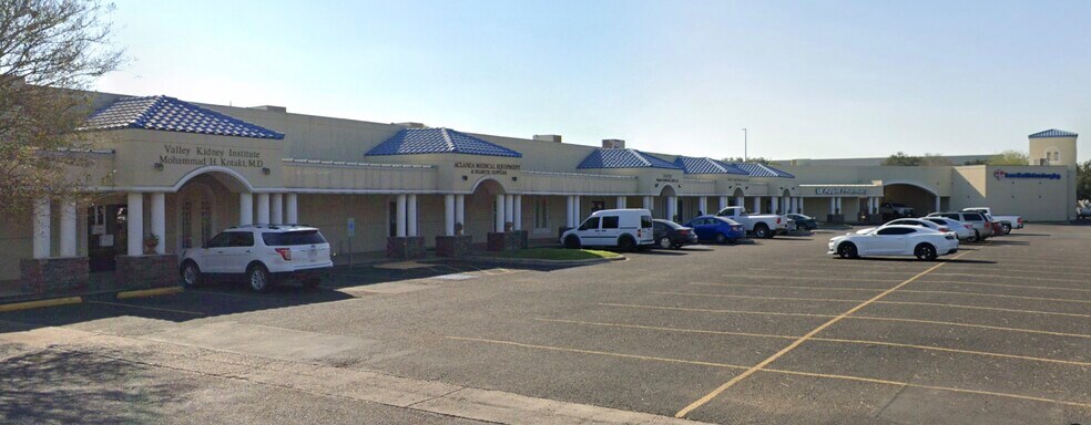 More Photos Of 909 Business Park Dr, Mission Office For Lease