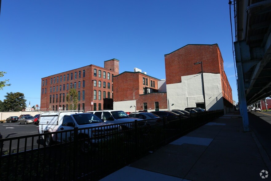 More Photos Of 100 W Oxford St, Philadelphia Apartments For Lease