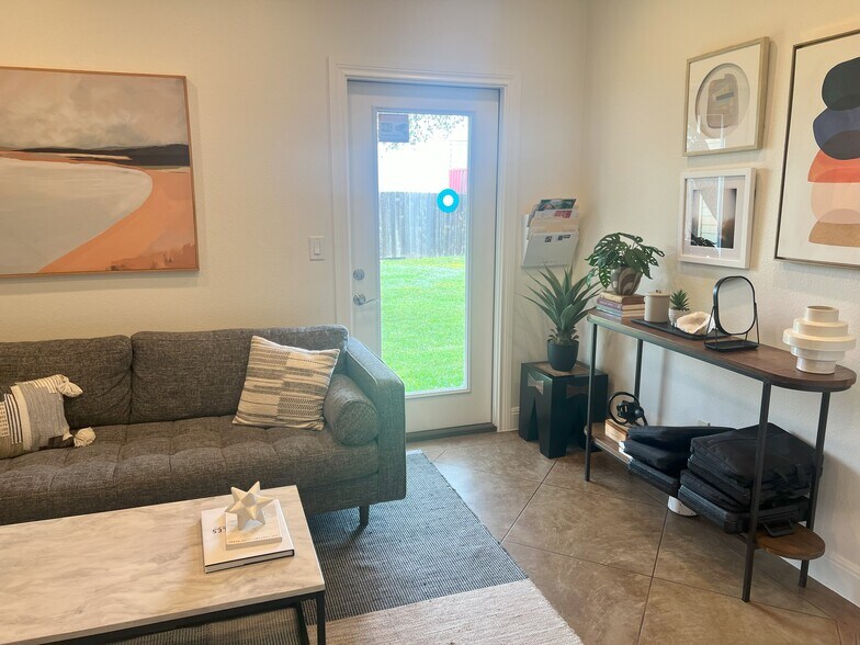 More Photos Of 11183 Circle, Austin Office For Lease