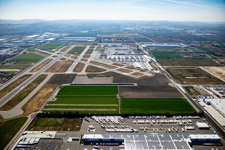 More Photos Of 7000 Merrill Ave, Chino Land For Lease