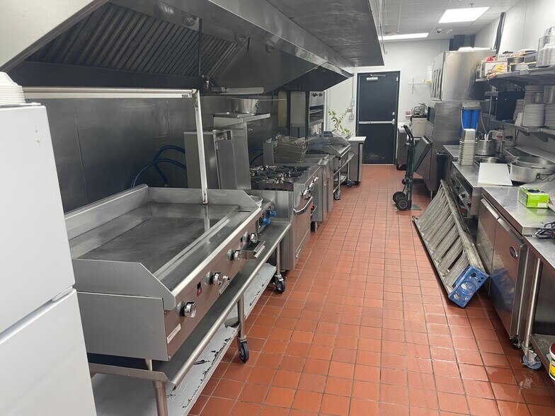 More Photos Of 313 FM 1103, Cibolo Freestanding For Lease