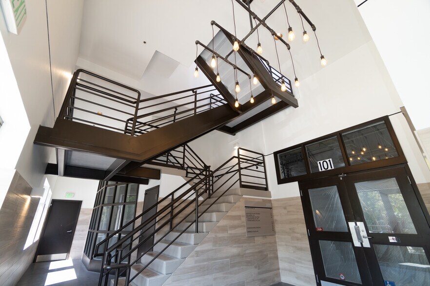 More Photos Of 2099 Mount Diablo Blvd, Walnut Creek Office For Lease