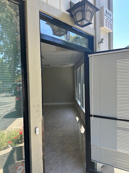 More Photos Of 670 Gregory Ln, Pleasant Hill Storefront For Lease