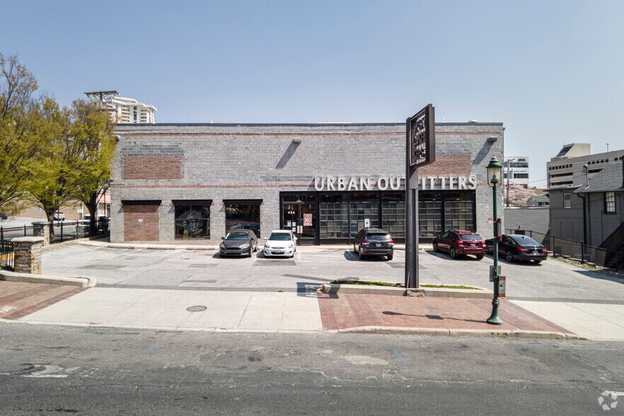 More Photos Of 424 York Rd, Towson Freestanding For Lease