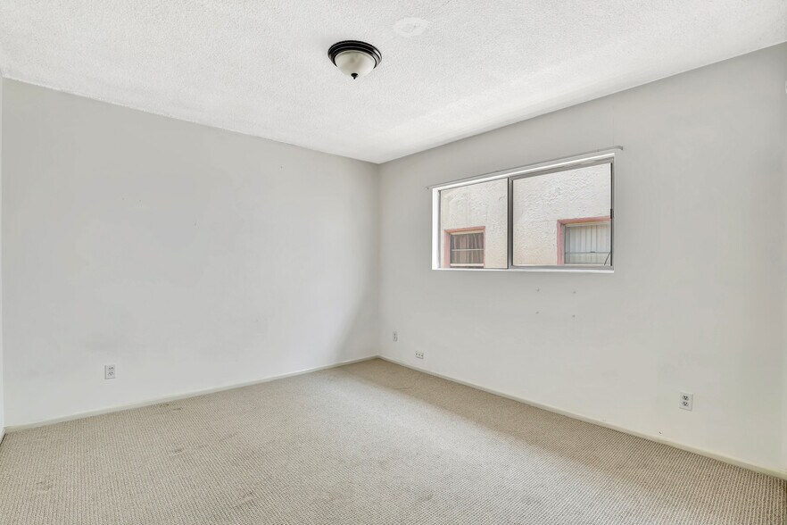 More Photos Of 4412 E Lockwood Ave, Los Angeles Apartments For Sale