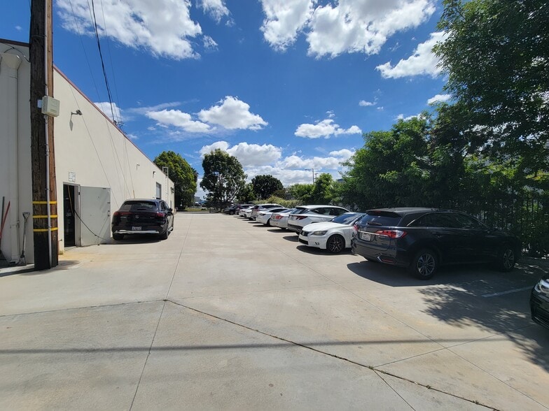 More Photos Of 16737 Parkside Ave, Cerritos Manufacturing For Sale