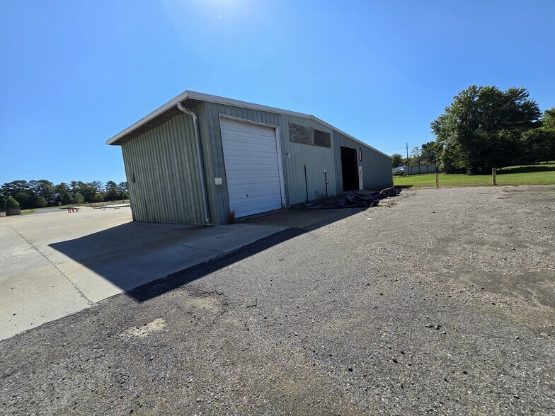 More Photos Of 2785 McCracken Rd, Hernando Manufacturing For Lease