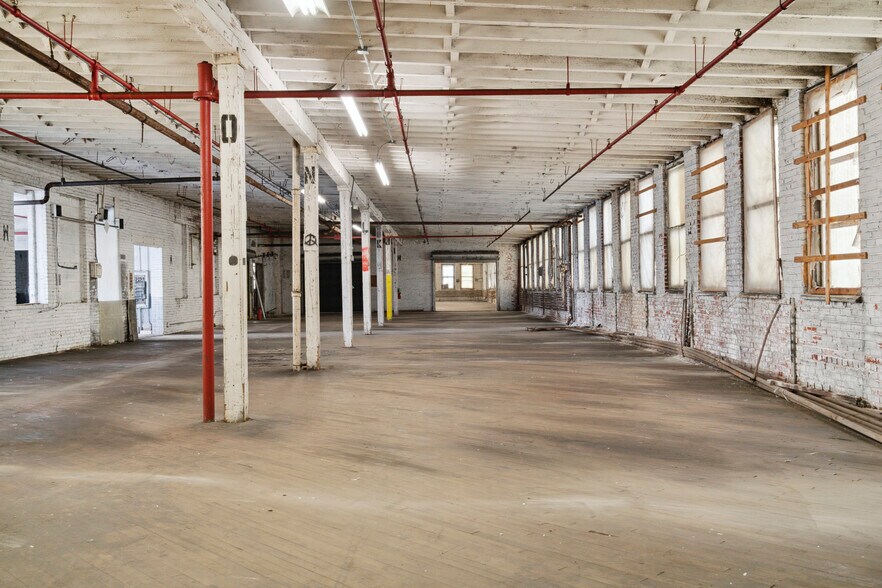 More Photos Of 2916 Weikel St, Philadelphia Warehouse For Sale