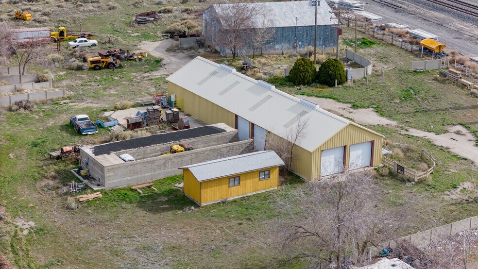 More Photos Of 609 E H St, Tehachapi Warehouse For Sale