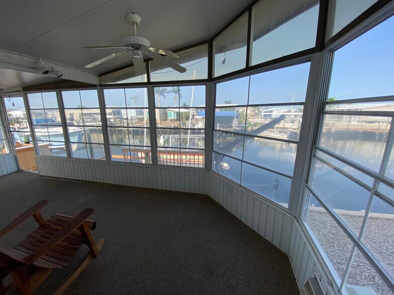 More Photos Of 3096 Skipper Ln, Saint James City Marina For Sale