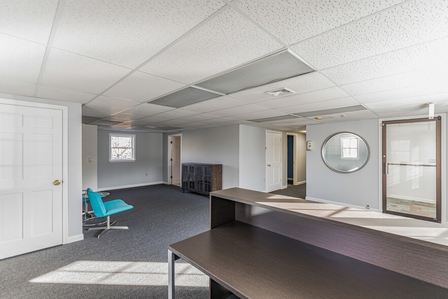 More Photos Of 34 Academy Hill Rd, Plainfield Office For Sale