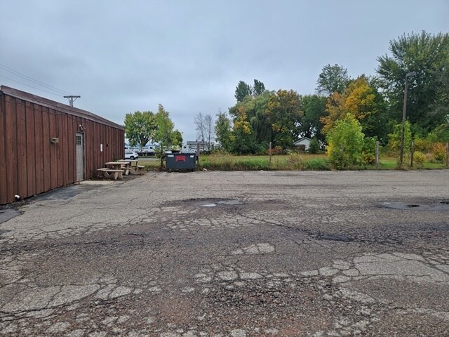 More Photos Of 1905 S Central Ave, Marshfield Office For Lease