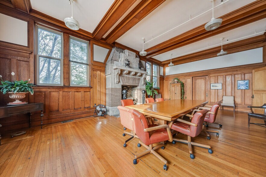 More Photos Of 4403 St Clair Ave, Cleveland Coworking Space