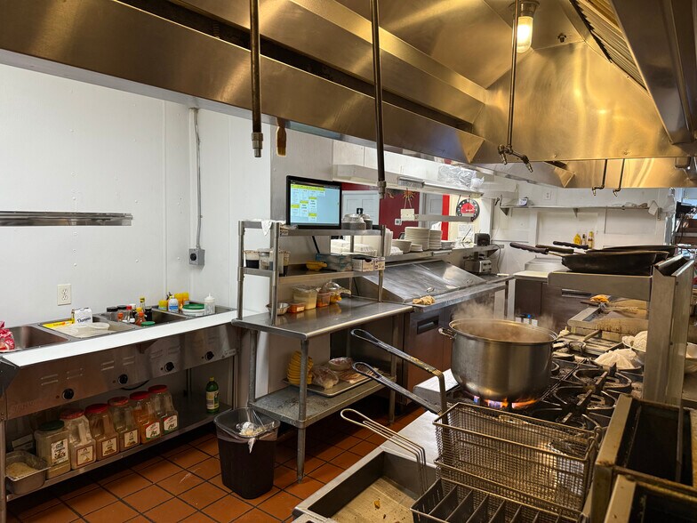 More Photos Of 1013 S Main St, Landis Restaurant For Sale