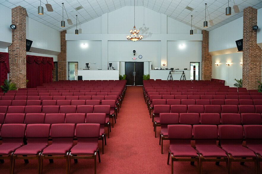 More Photos Of 10355 Mills Rd, Houston Religious Facility For Sale