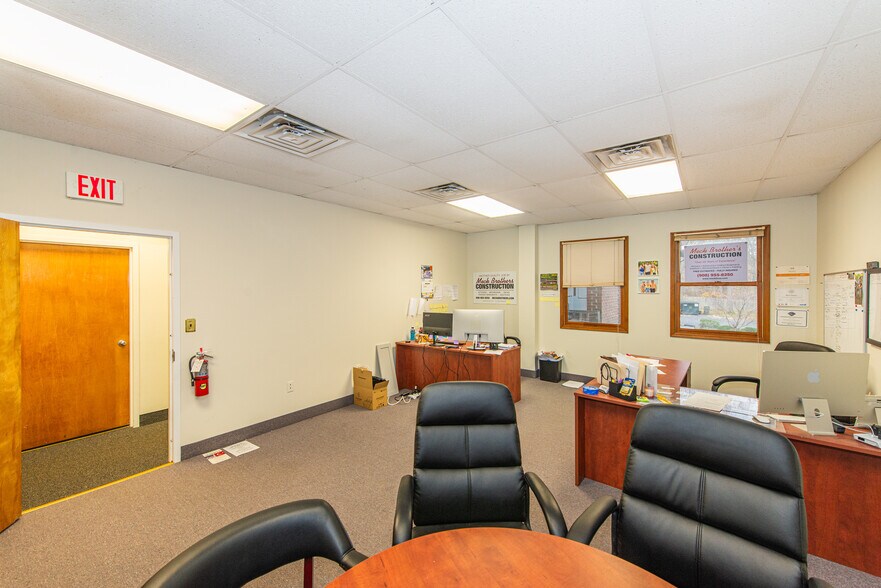 More Photos Of 59 E Mill Rd, Long Valley Office For Sale