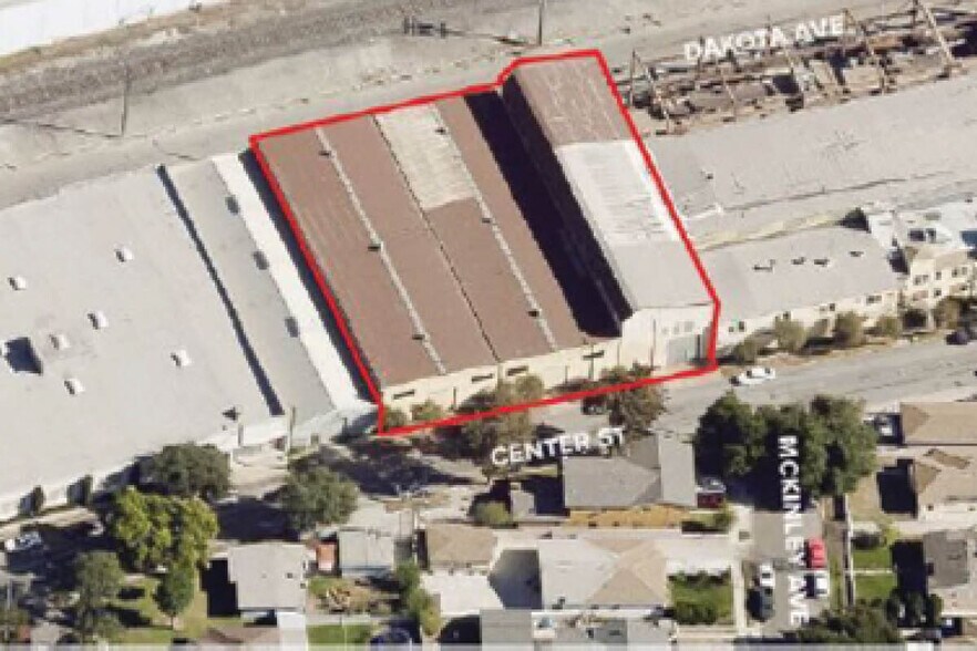 More Photos Of 11810 Center St, South Gate Manufacturing For Lease