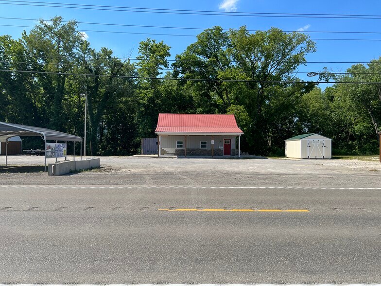 More Photos Of 3586 US HWY 42, Warsaw Office For Sale