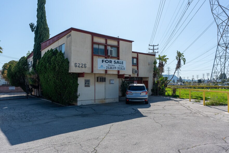 More Photos Of 6226 Vineland Ave, North Hollywood Office For Sale
