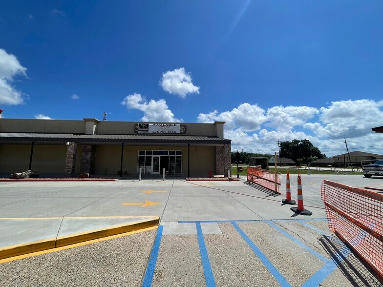 More Photos Of 6433 Highway 182 E, Morgan City Storefront For Lease