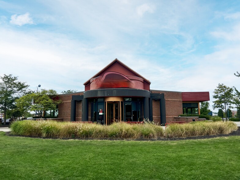 Primary Photo Of 3977 Morse Crossing, Columbus Restaurant For Lease