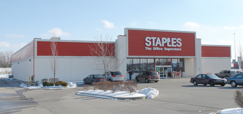 Primary Photo Of 1761 W Main St, Troy Freestanding For Lease