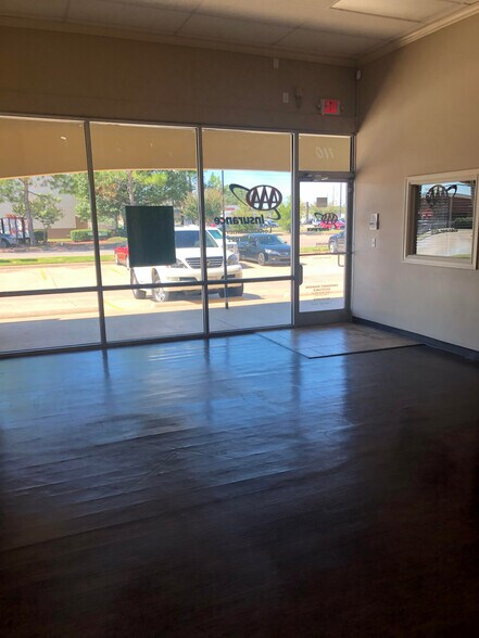 More Photos Of 8222 E 103rd St, Tulsa Unknown For Lease