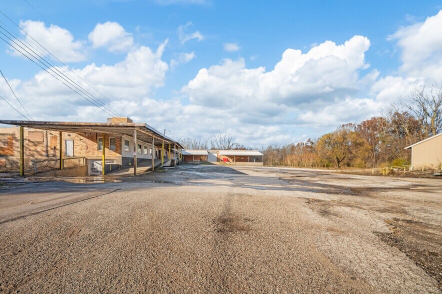 More Photos Of 500 Washington St, Coloma Manufacturing For Lease