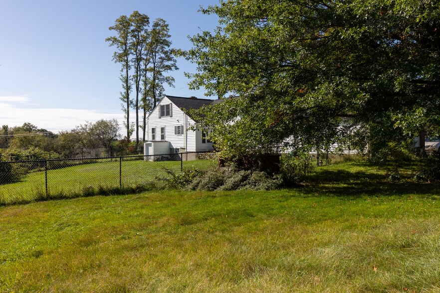 More Photos Of 4 Whitman Rd, Stephentown Sports And Entertainment For Sale