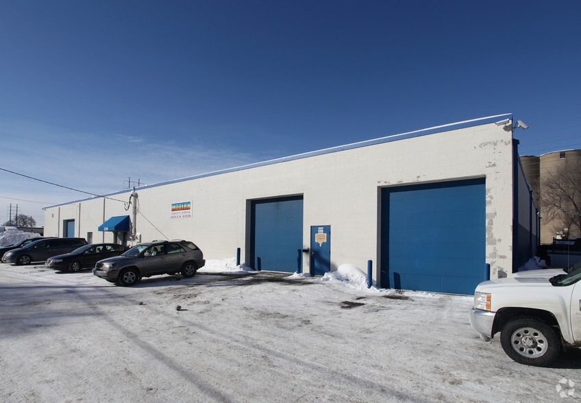 More Photos Of 2318 1st St NE, Minneapolis Warehouse For Sale