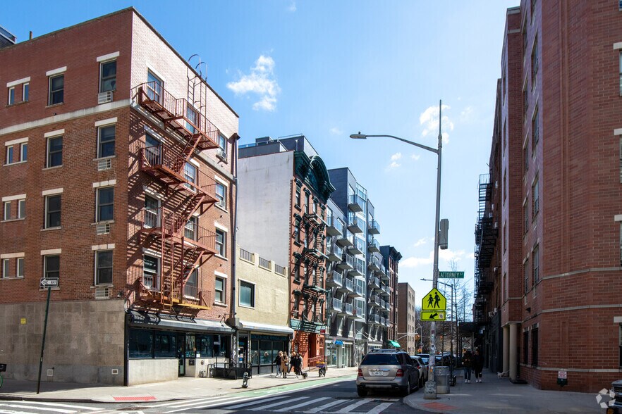 More Photos Of 196 Stanton St, New York Multifamily For Sale
