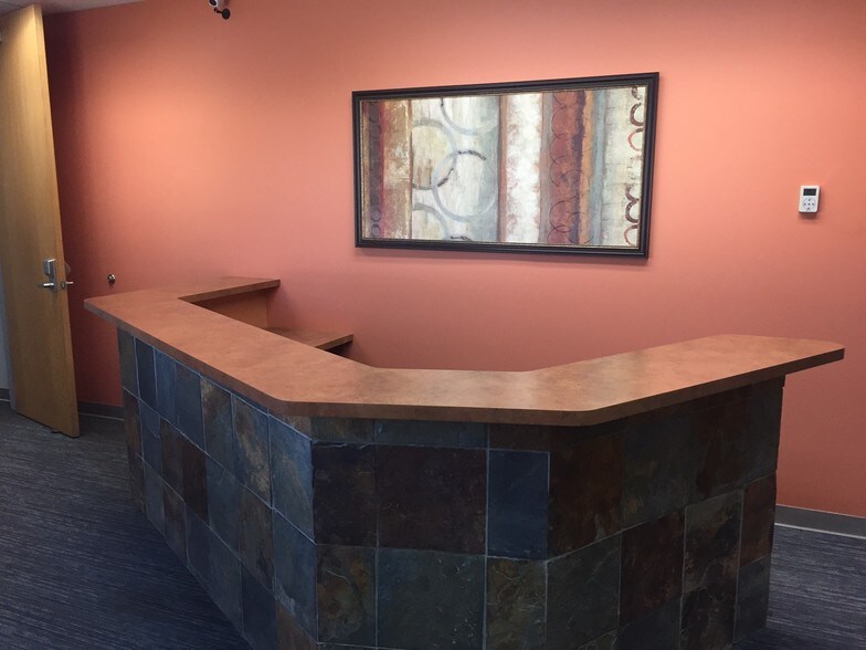 More Photos Of 20 W Dry Creek Cir, Littleton Medical For Lease